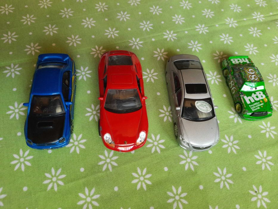 Ferrari 1:38 V- power ,shell. 14 sztuk + 4 gratis