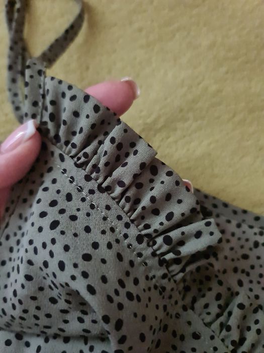 Літня майка з рюшами Shein