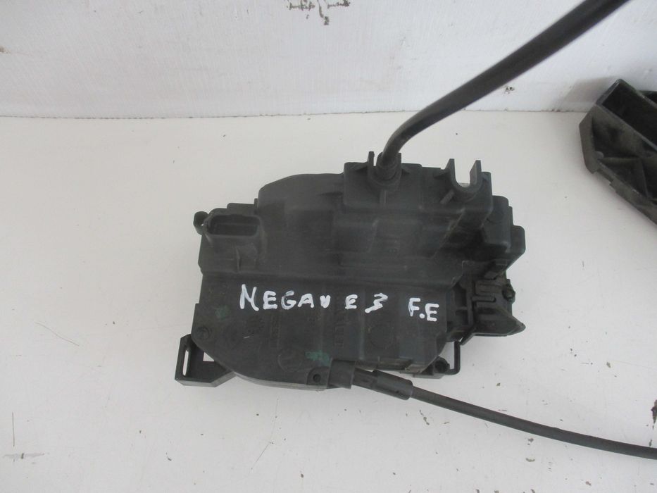 Fechadura frente esquerdo renault megane 3 III