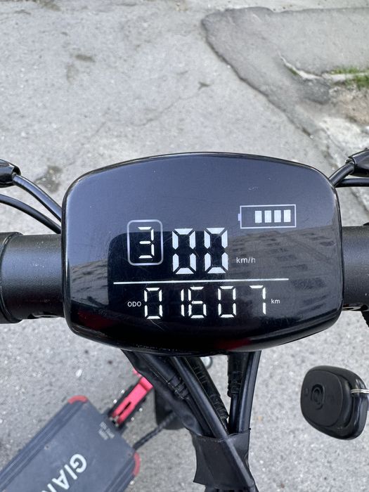 Електросамокат GIANT Outlander M11 Pro 1600W 26Ah 52V