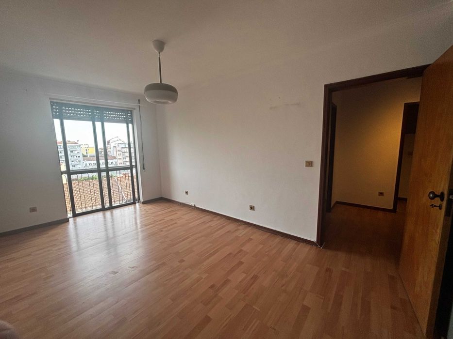 Apartamento T1 (60m2) - Constituição, Porto