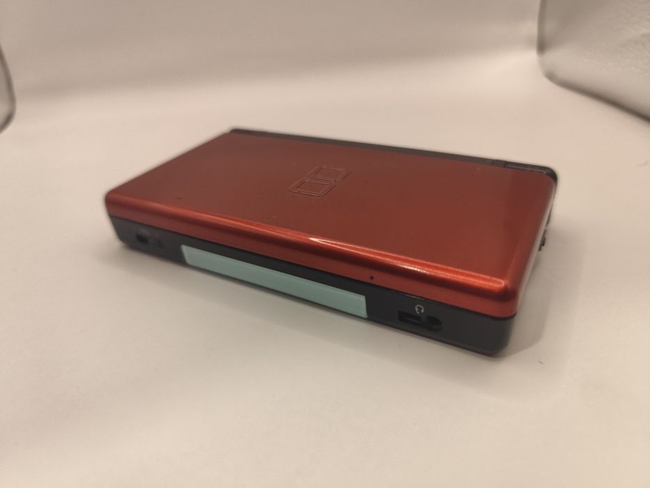 Nintendo DS Lite Vermelha/Preta + Cartucho R4 + Bolsa + Carregador | Impecável
