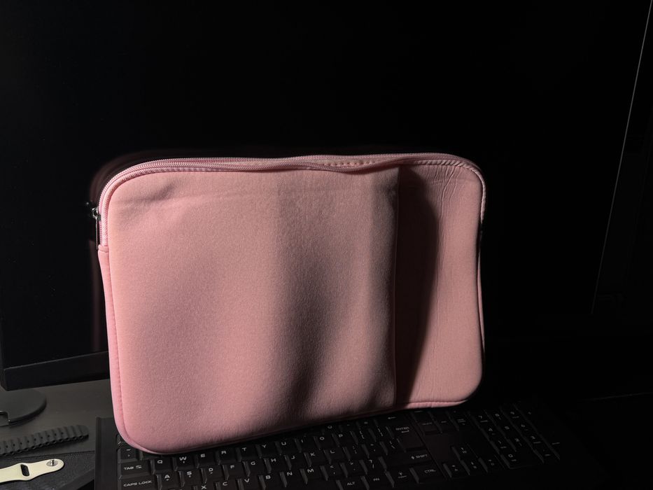 Etui / torba na laptopa z kieszonką - różowa, stan bdb