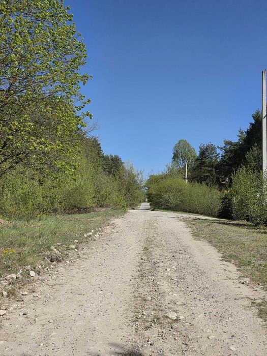 Продаж ділянки під забудову, Страдч