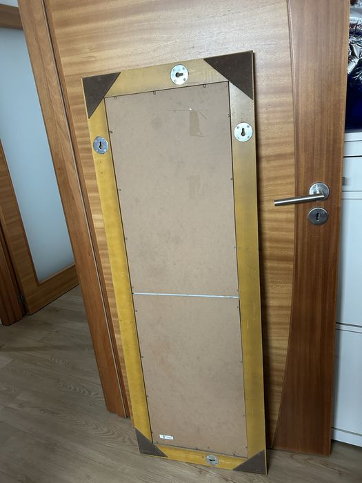 Espelho com moldura dourada Ikea