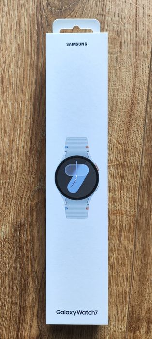 NOWY Samsung Galaxy Watch 7 44mm Bluetooth (Silver) – ZAPLOMBOWANY