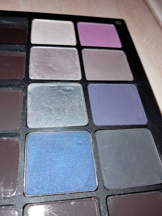 Paletka Inglot Freedom System plus 8 cieni do powiek