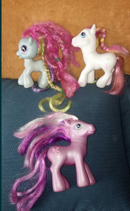 Hasbro 3 duże kucyki2005 Cherry blossom brokat,Rainbow dash,Sunny daze