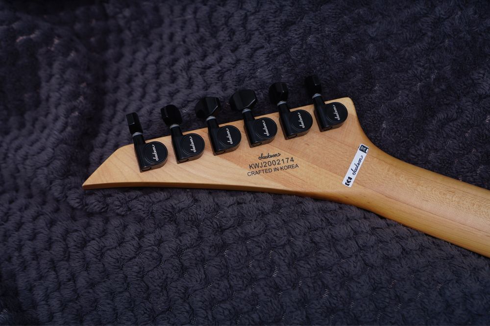 Jackson Pro Series Dinky DK2 Baked White Gitara elektryczna