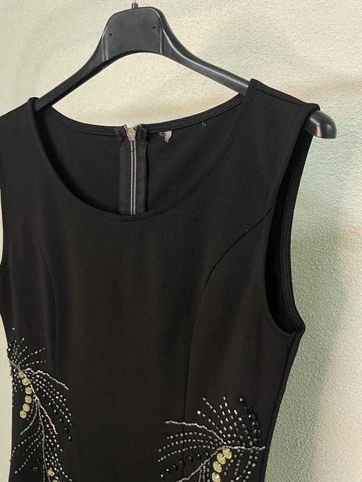 Vestido Preto com Brilhos