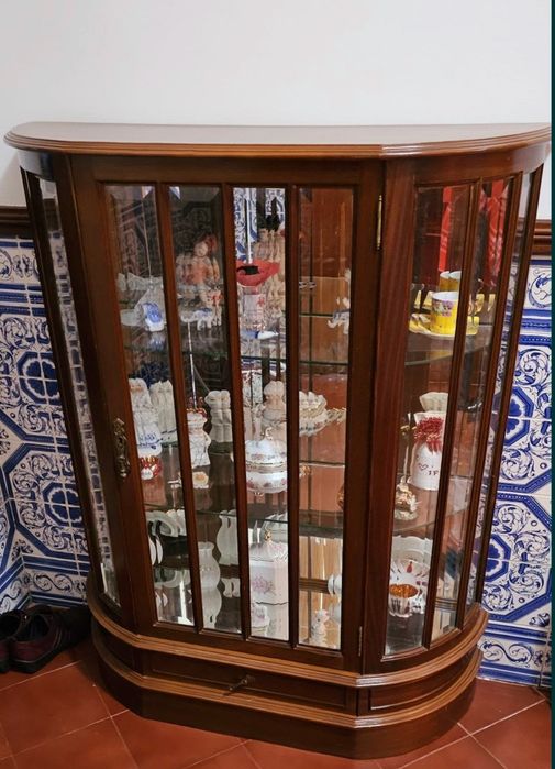 Cristaleira madeira e vidro com espelho nova