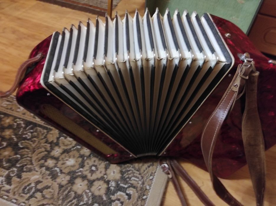 Akordeon Tenora 80 bas