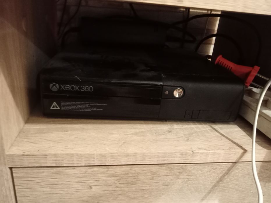 Konsola Xbox 360 + gry