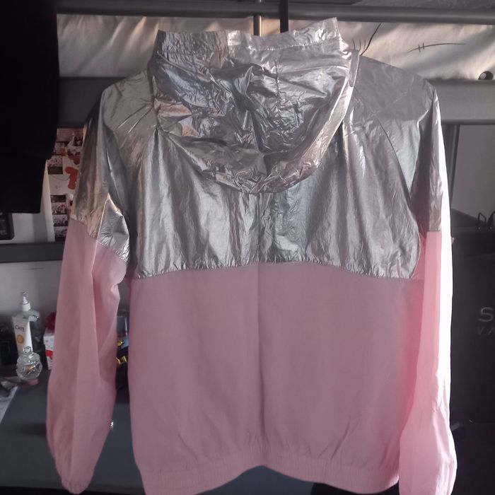 Kurteczka wiatrówka r.146