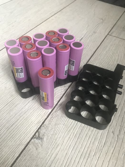 Батарея. Посадка  макіта 7.4