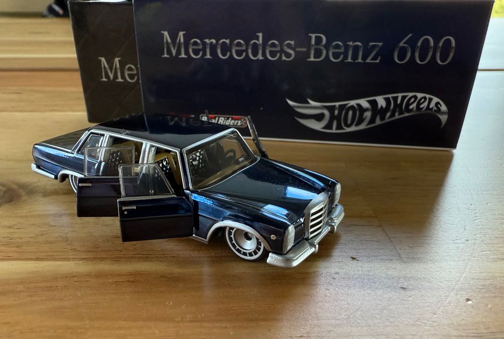 Hot Wheels Collectors RLC Exclusive 1964 Mercedes-Benz 600
