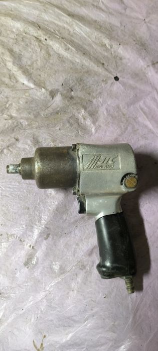 Продам пневмогайковерт  GTC 3202