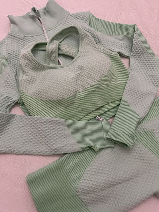 Conjunto de 3 peças roupa/ ginasio