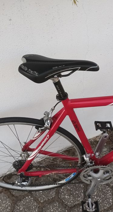 Bicicleta Híbrida: Alumínio + Forqueta Carbono + Acessórios Qualidade