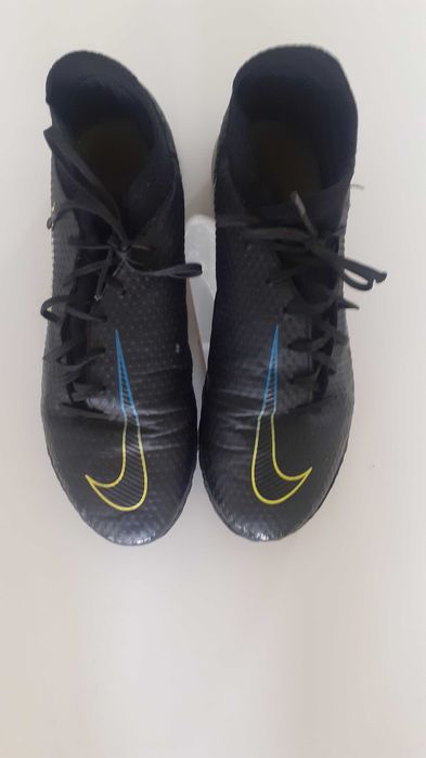 buty sportowe PIŁKARSKIE  halówki Nike Phantom R 40