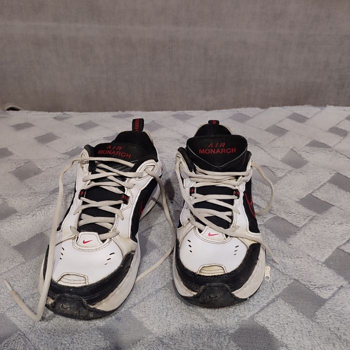 Кросівки Nike Air Monarch IV