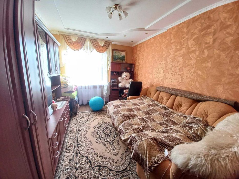 Продаж трьох кімнатної квартири по вул Асмолова площею 120 кв.м