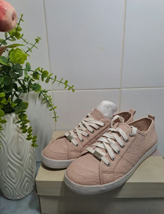 Кросівки, кеди Guess пудрового кольору жіночі