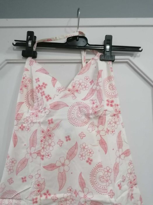 Vestido branco e rosa Quebramar