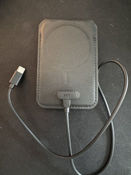 Carteira ESR Magsafe com Find My