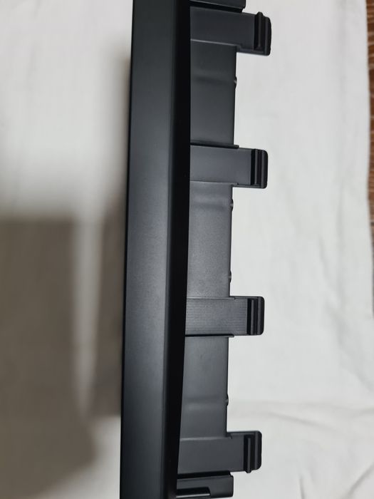 Періхідна рамка під автомагнітолу