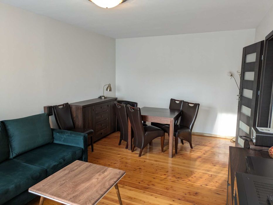 wynajmę mieszkanie 4-pokojowe z kuchnią 85m2 na pierwszym piętrze