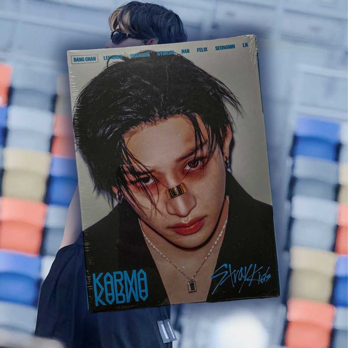 K-pop альбом Stray Kids – KARMA (ACCORDION версія Bangchan) Банчан, скз кпоп skz