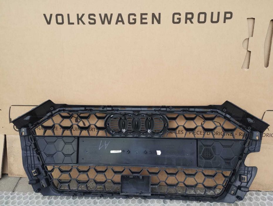 Atrapa chłodnicy Grill Audi A1 II 82A853651B 82A853651C