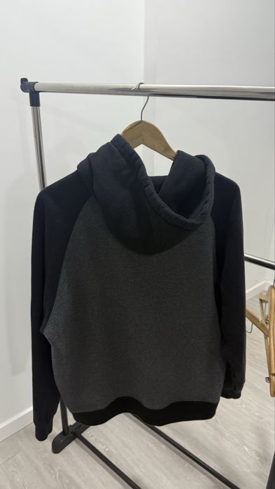 Casaco com capuz supreme