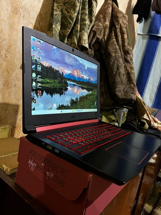 Продам Ігровий ноутбук acer Nitro 5. AN515-31-52MR.