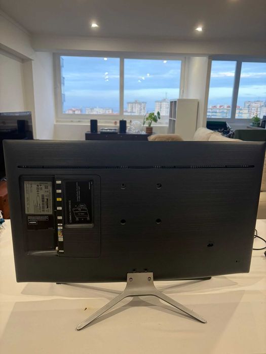 Samsung Smart TV 32" Full HD – UE32M5505 – Excelente estado