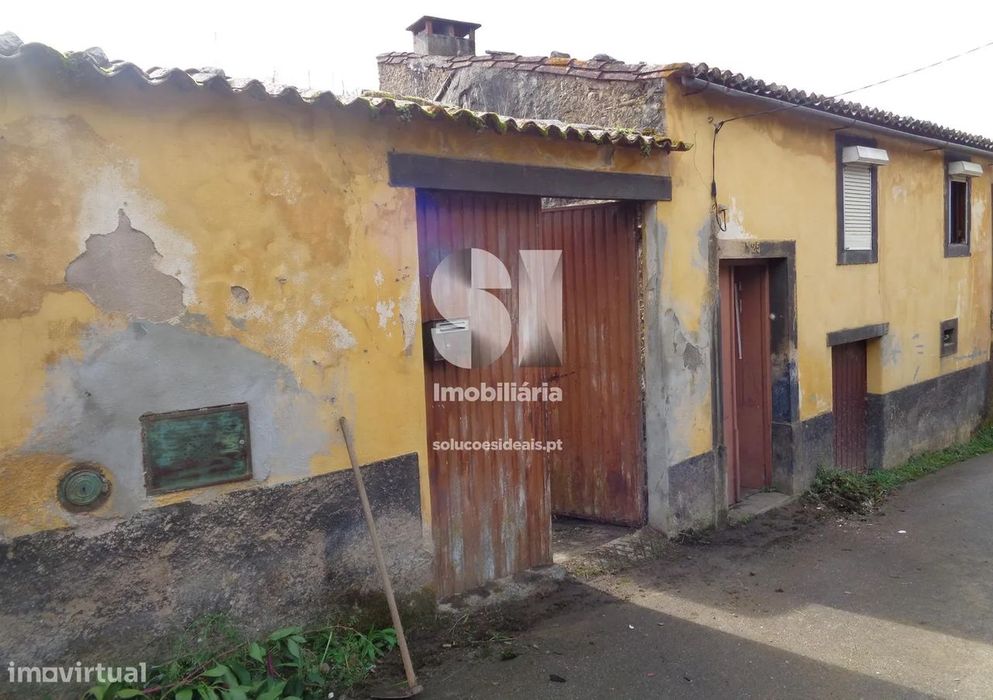 Moradia em Banda T3 — Lousã E Vilarinho, Coimbra