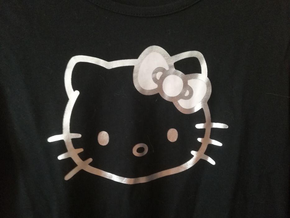 Sweat nova da kitty 10-12 anos. Portes incl.