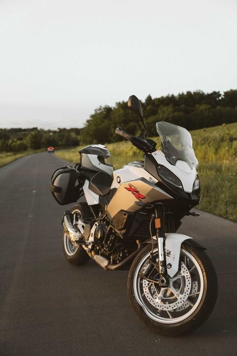 Мотоцикл BMW F 900 XR
