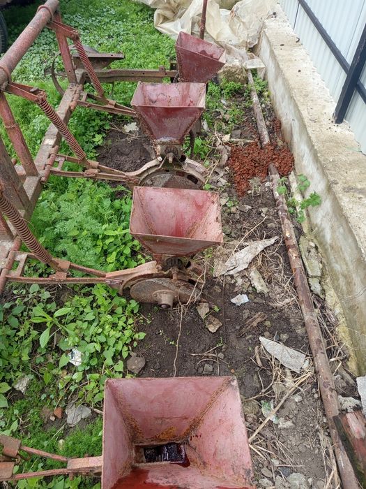 продам сівалку кукурудзяну ,соняшник