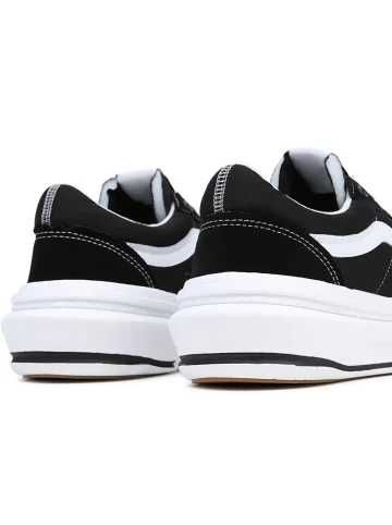 Skórzane sneakersy w kolorze czarnym Vans