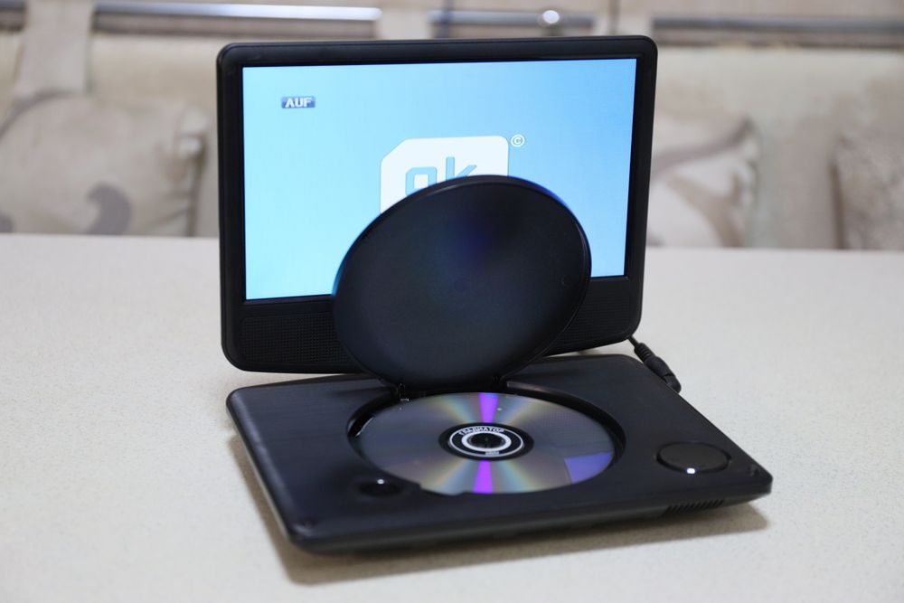 OK . opd 900  Portable  DVD  player