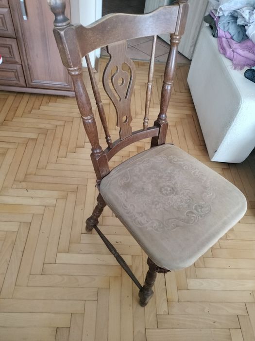 Krzesło,drewno.prl