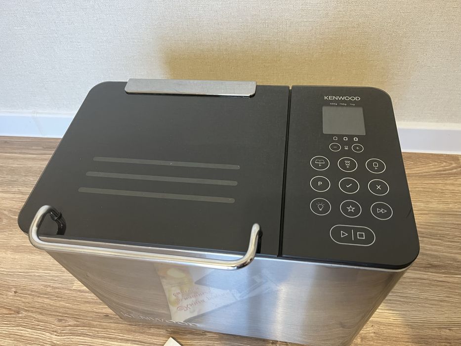 Хлібопічка Kenwood BM450