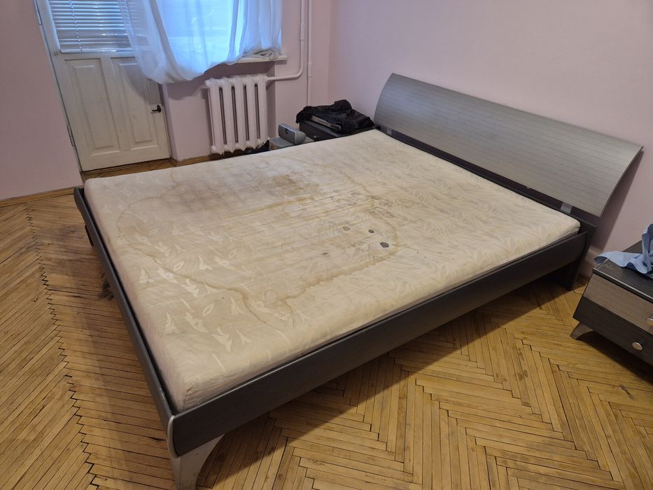 Віддам ліжко двоспальне