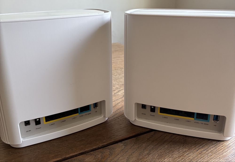 Router Asus AX6600 - ZenWiFi XT8