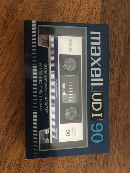 Maxell UDI 90m selada, japonesa.