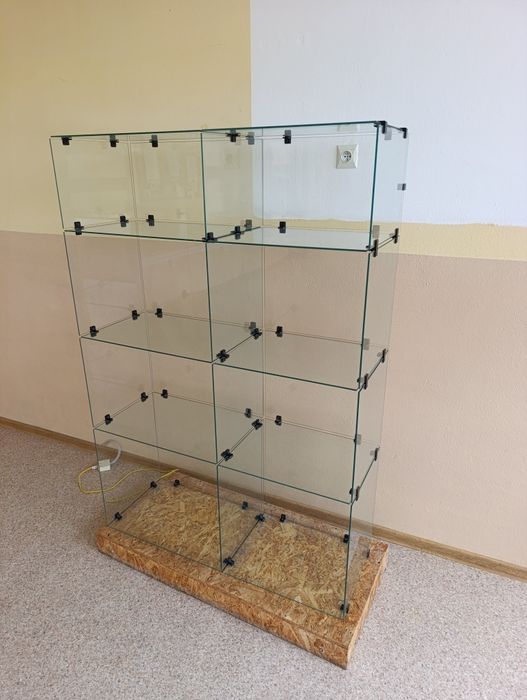 Szklany regal 162 cm x 112 cm x 40cm