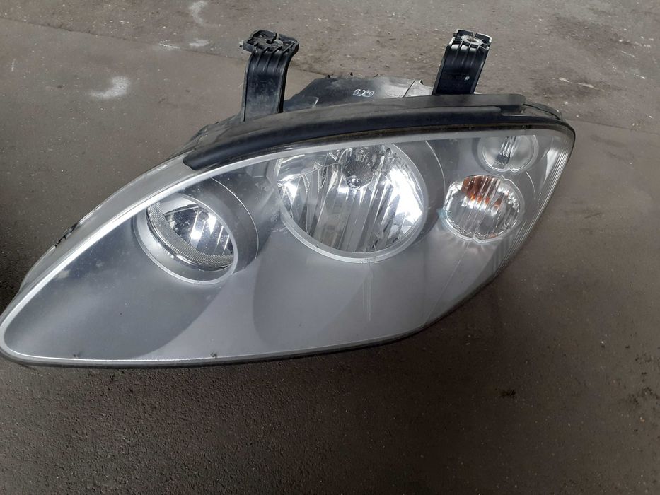Lampa lewa przednia Ssangyong Rodius