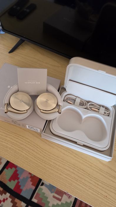 Fones Bang & Olufsen Beoplay H95